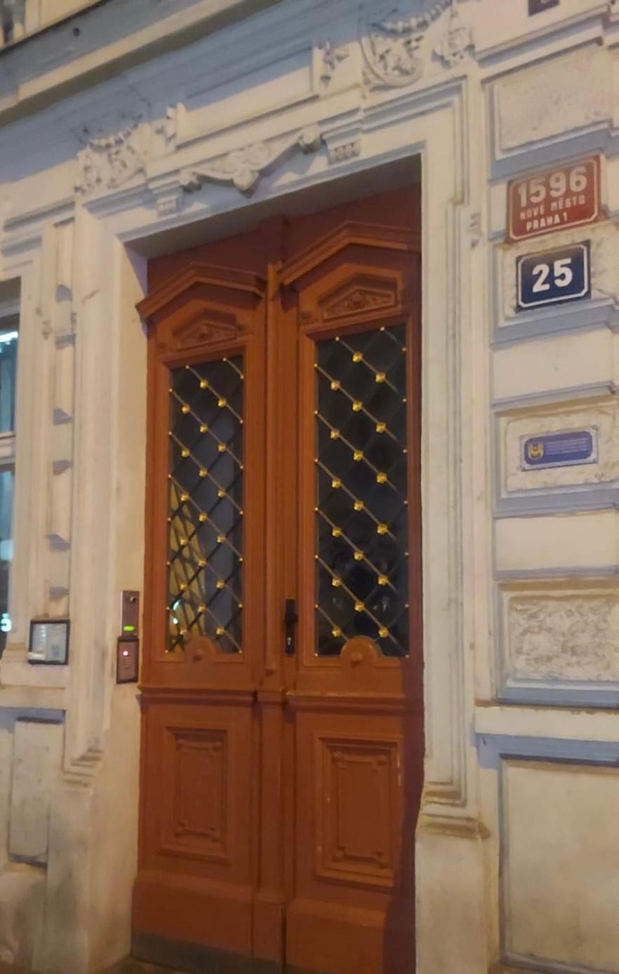 Apartment Moon Πράγα Εξωτερικό φωτογραφία